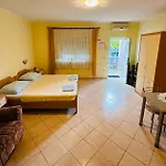 Apartment Budisa *